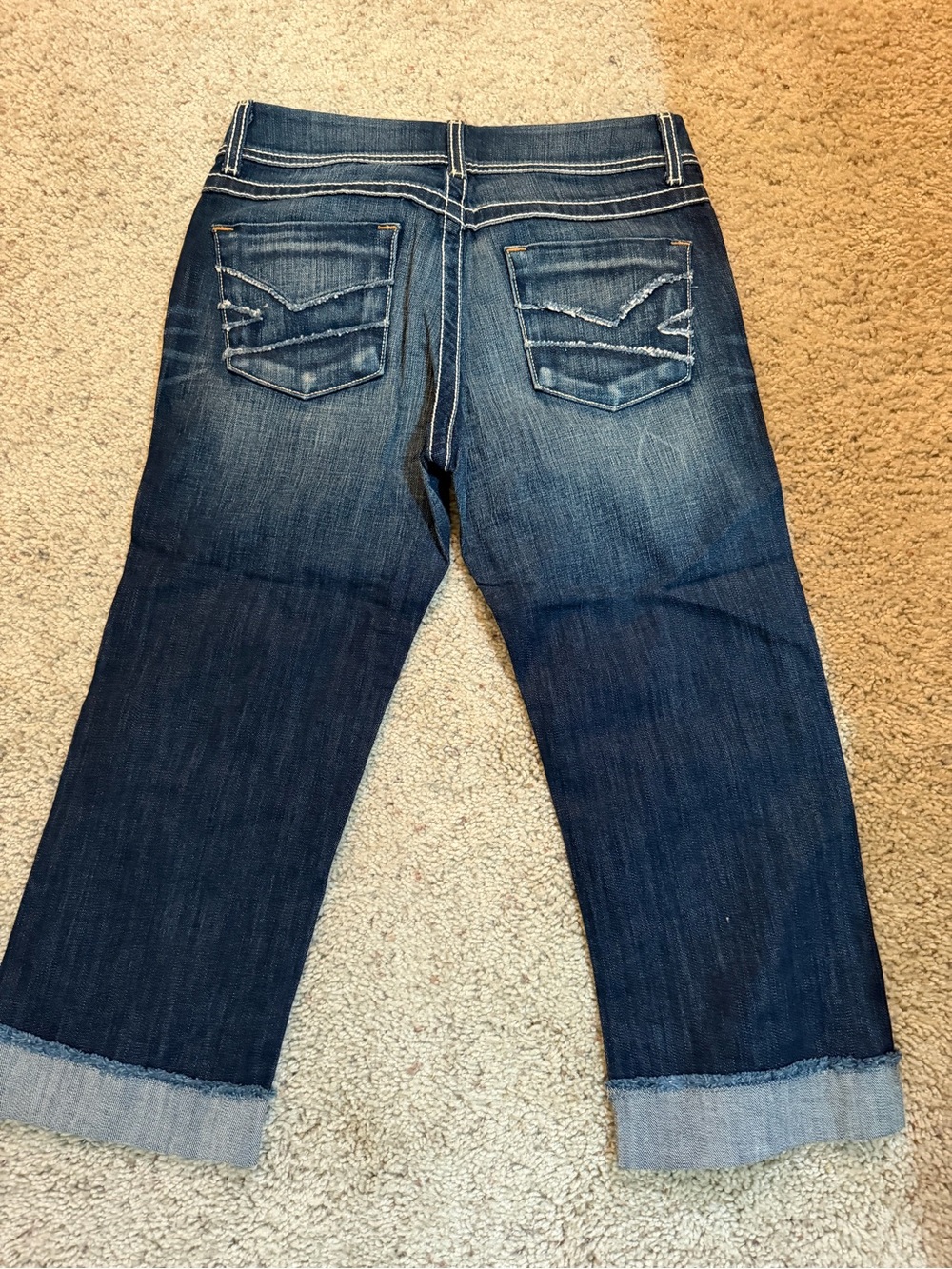 BKE Women’s Cropped Dark Blue Denim Jeans with Embroidered Back Pockets